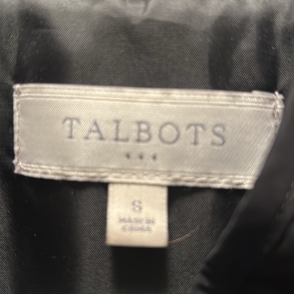 Vests - Picture 4 of 10